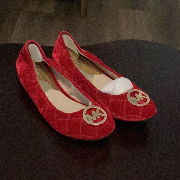 Michael Kors Woman's Fulton Quilted Ballet Flat Velvet, Red. NWOT. No original📦 - Picture 11 of 14